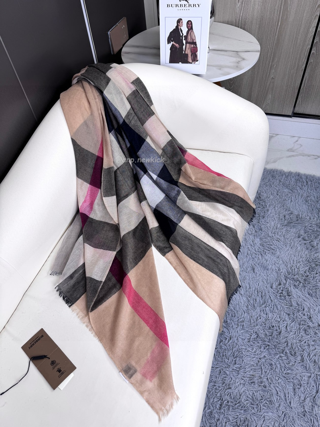 Burberry Vintage Check Cashmere Scarf 90x200cm (7) - newkick.app